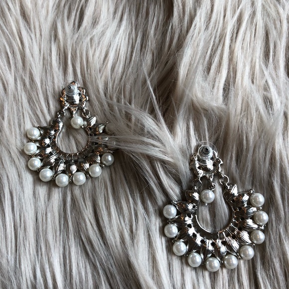 Silver and Pearl Chandelier Earrings - Picture 3 of 4